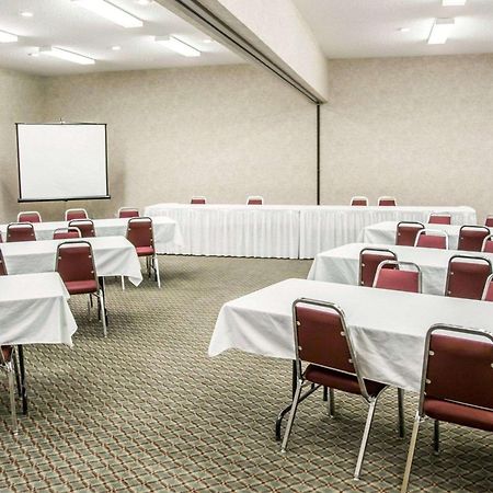 Comfort Inn & Suites Riverview Near Davenport And I-80 Le Claire Extérieur photo
