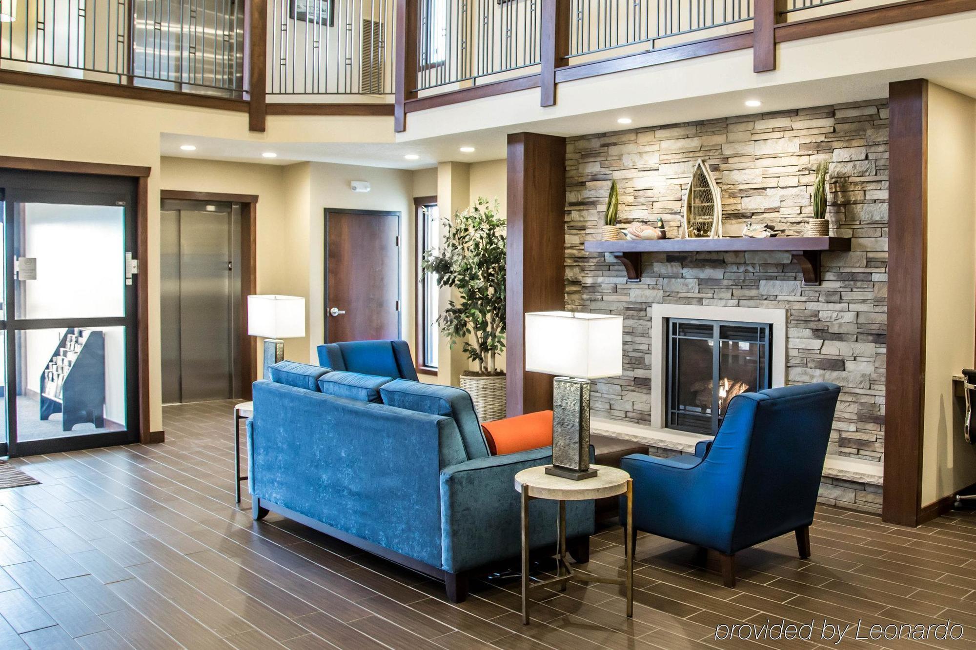 Comfort Inn & Suites Riverview Near Davenport And I-80 Le Claire Extérieur photo
