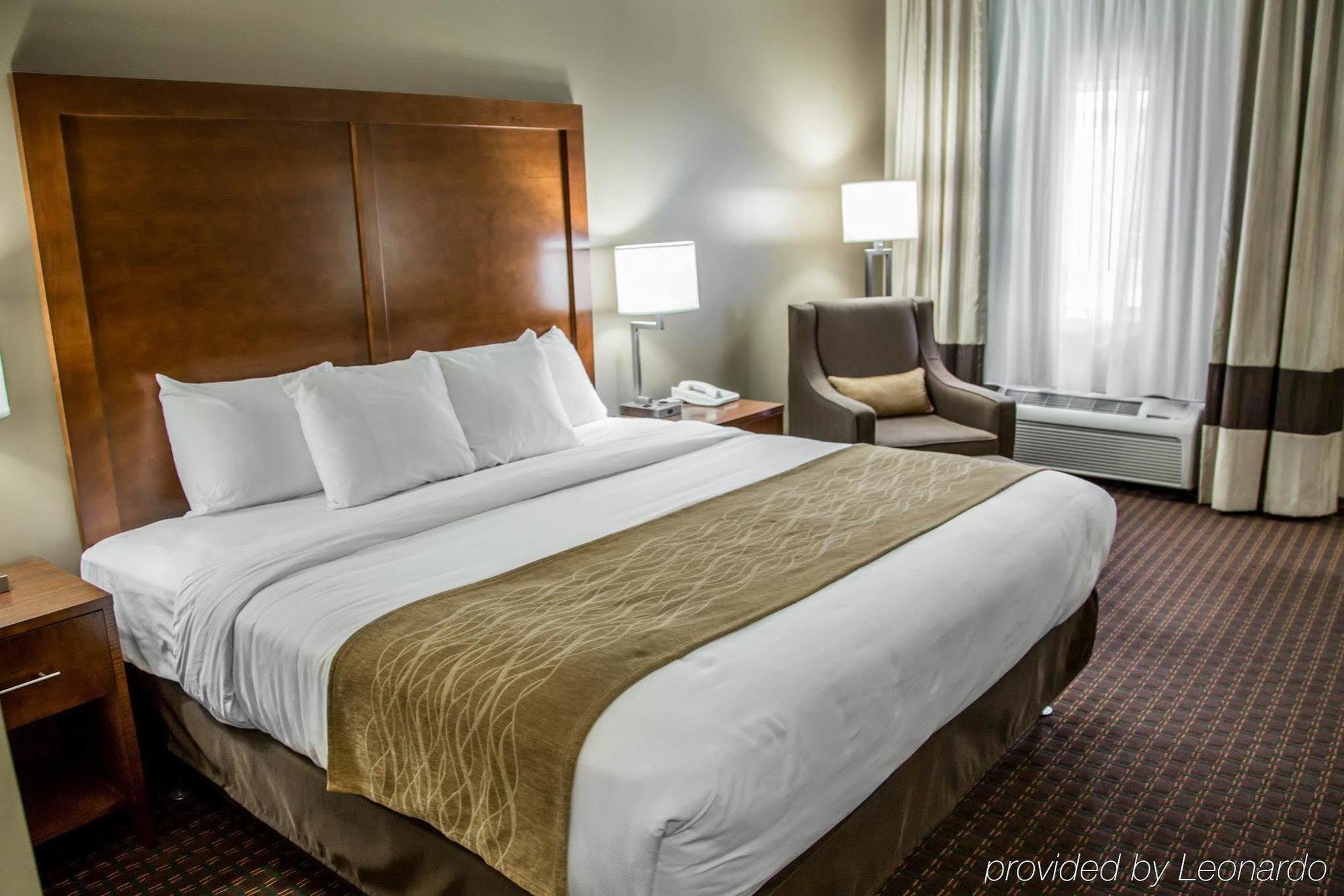 Comfort Inn & Suites Riverview Near Davenport And I-80 Le Claire Extérieur photo
