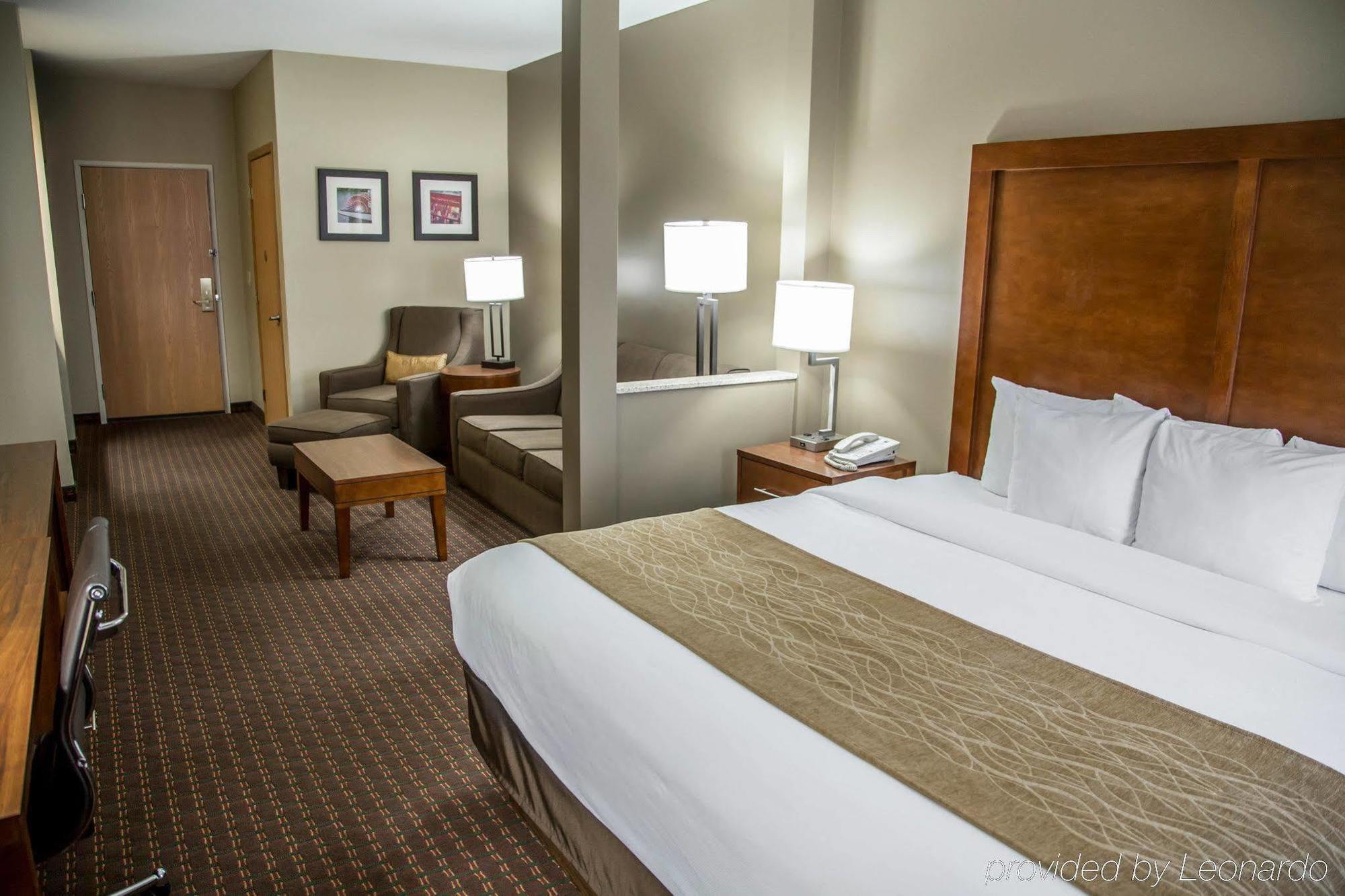 Comfort Inn & Suites Riverview Near Davenport And I-80 Le Claire Extérieur photo