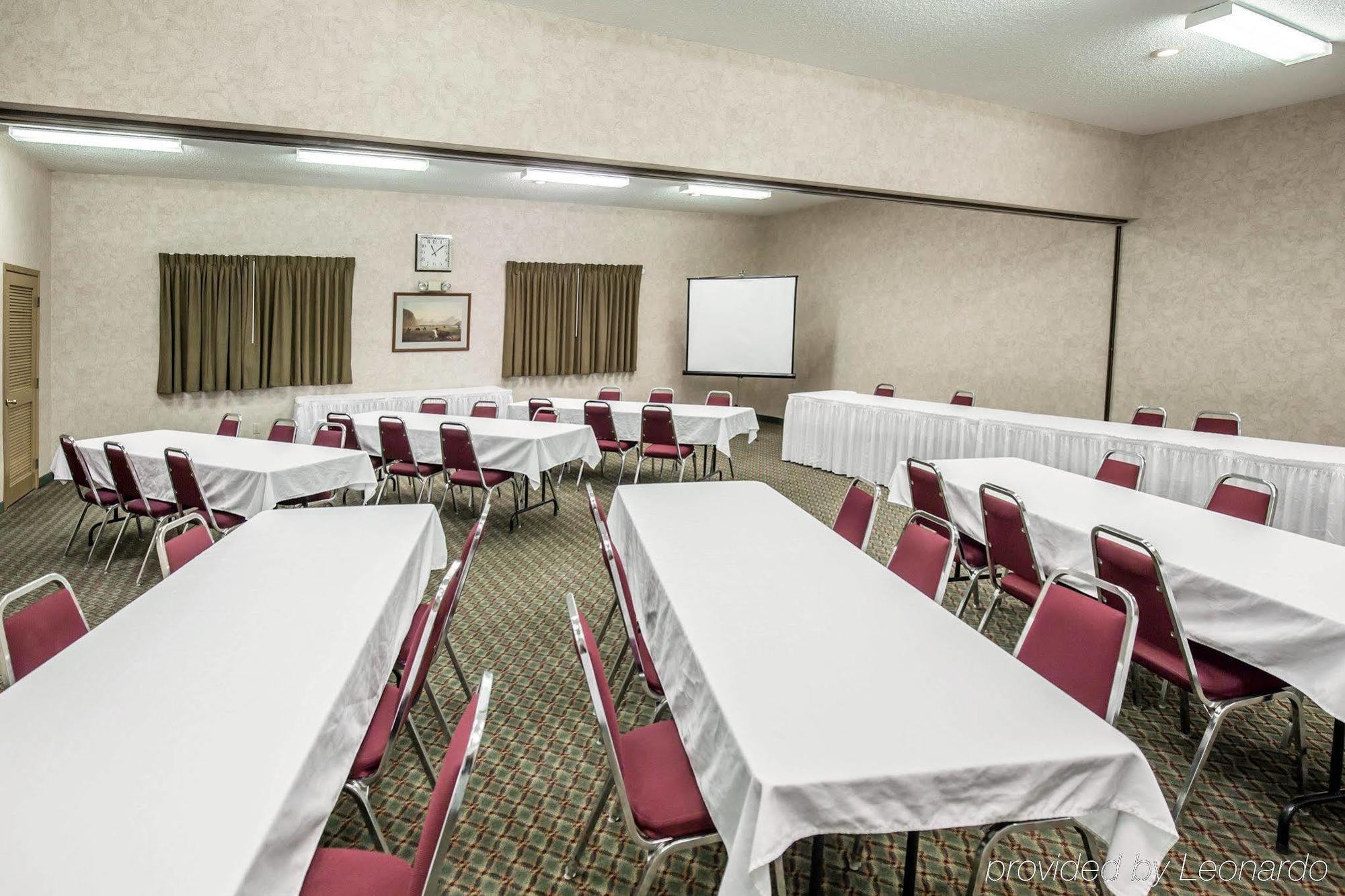 Comfort Inn & Suites Riverview Near Davenport And I-80 Le Claire Extérieur photo